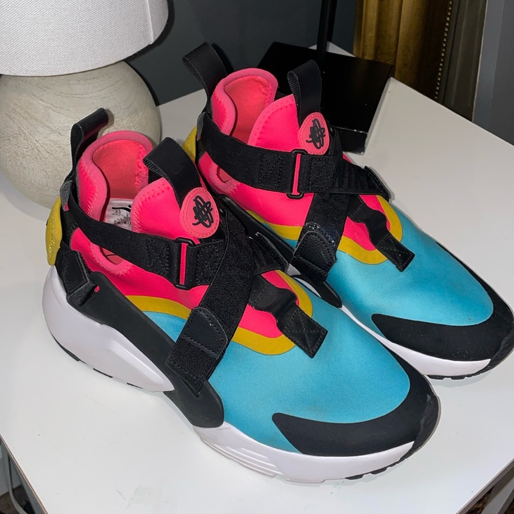 Nike Air Huarache City Multi-Color (Women's) 8.5